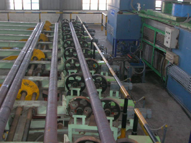 Thickened petroleum steel pipe quenching and tempering production line
